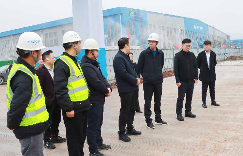 南溪經(jīng)開(kāi)區(qū)黨工委副書(shū)記、管委會(huì)主任李勇一行蒞臨遠(yuǎn)東股份宜賓智能產(chǎn)業(yè)園調(diào)研指導(dǎo)